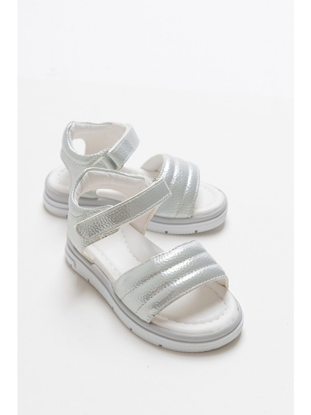 Gri Kız Çocuk Gümüş Ortopedik Destekli Çocuk Sandalet-1