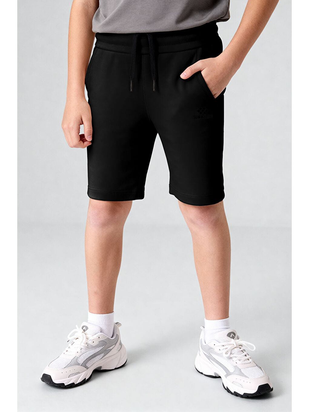 Siyah Standart Fit Basic Performans Erkek Çocuk Şort - 11303-2