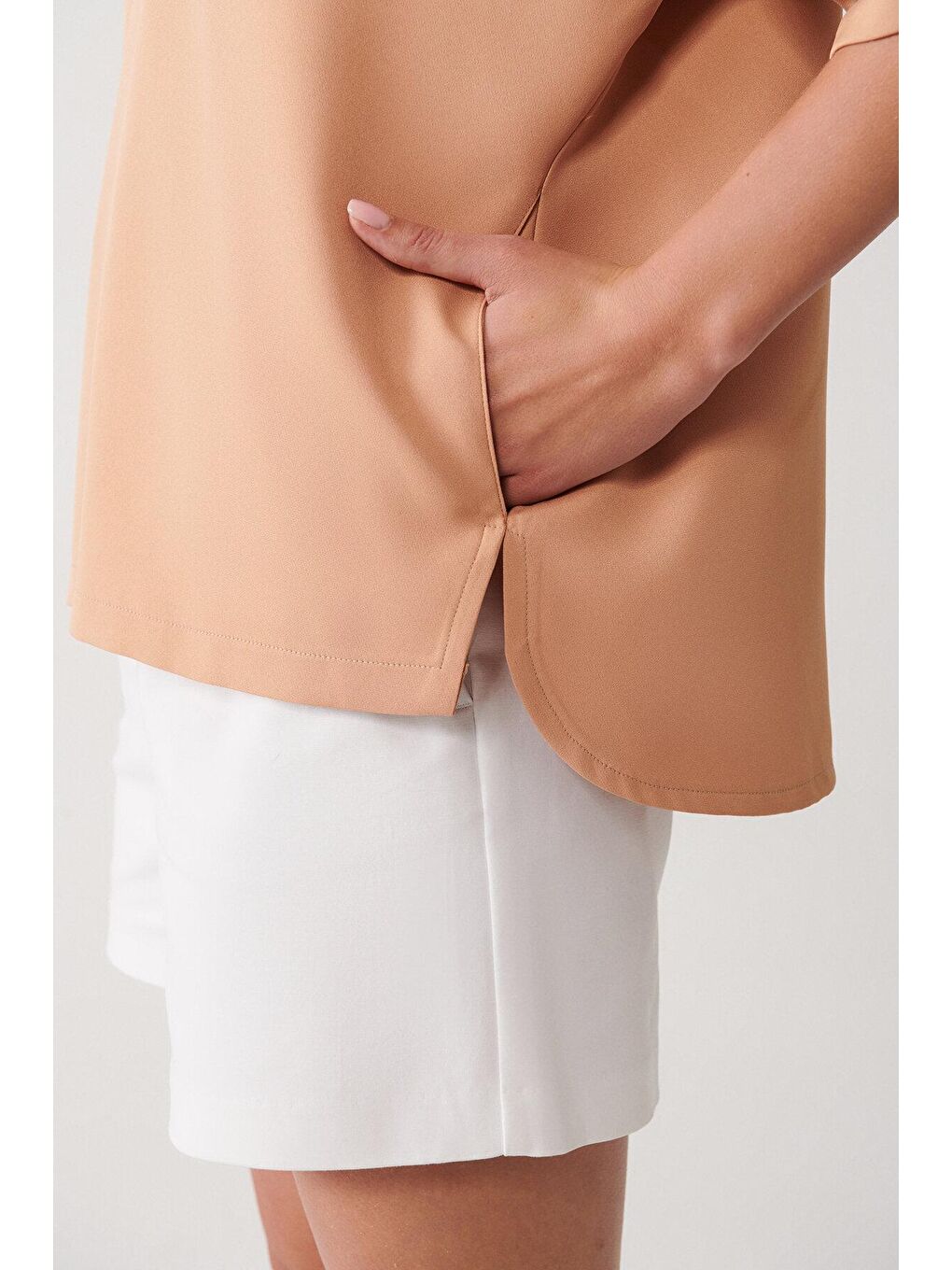 Bej Düz Kordon Detaylı Kapüşonlu Sweatshirt-1