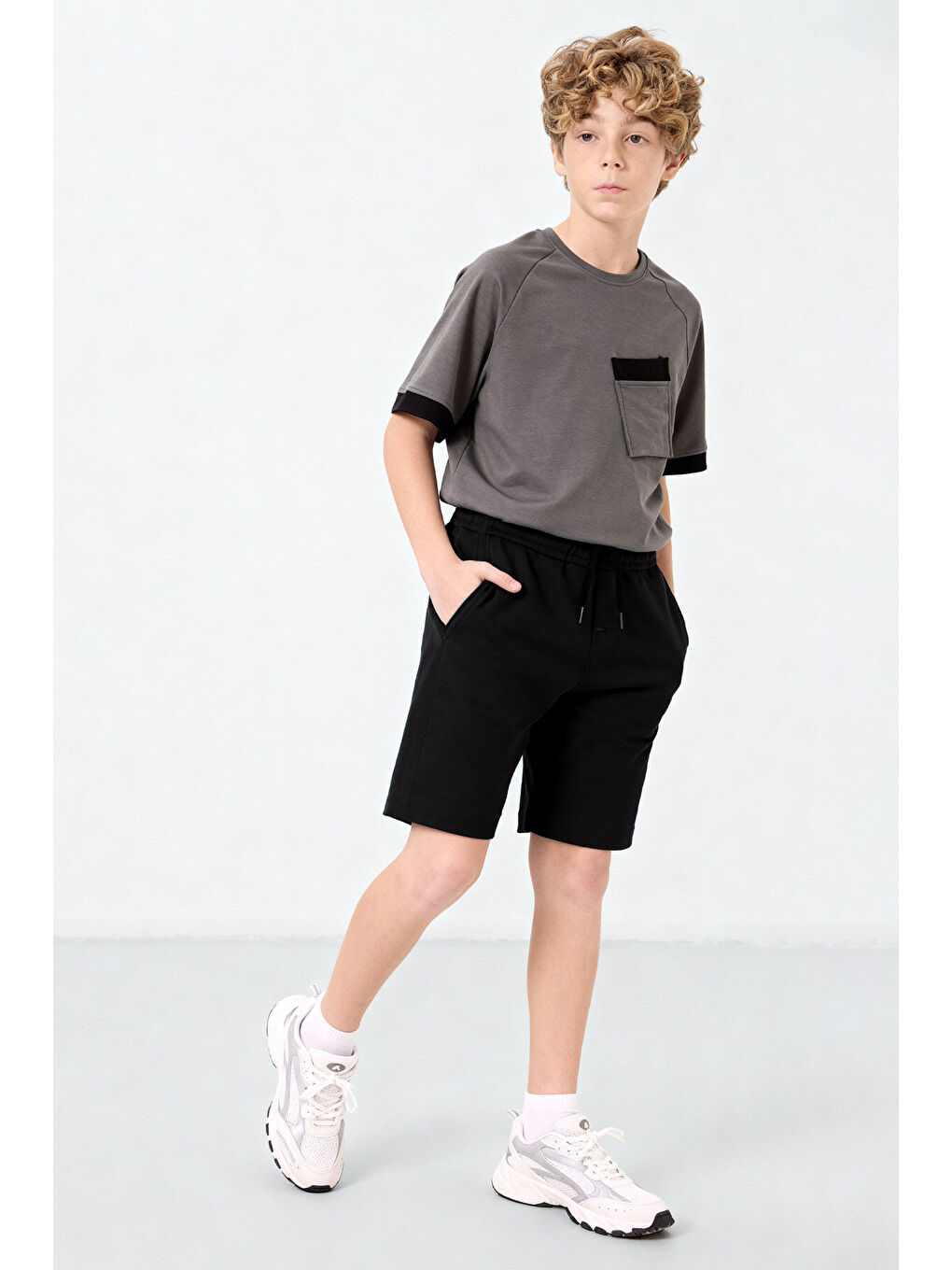 Siyah Standart Fit Basic Erkek Çocuk Şort - 11284-1