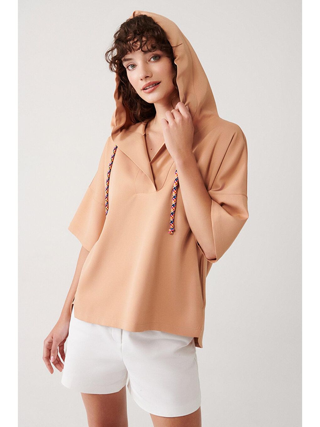 Bej Düz Kordon Detaylı Kapüşonlu Sweatshirt-3