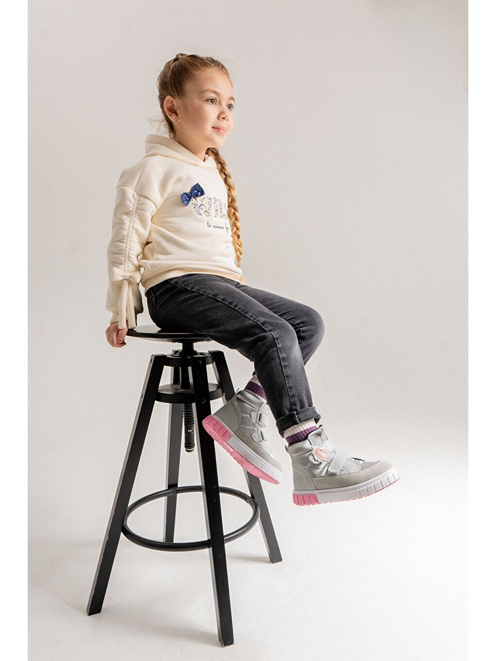 Kız Çocuk Gri Hakiki Deri Anatomik Günlük Bot-1