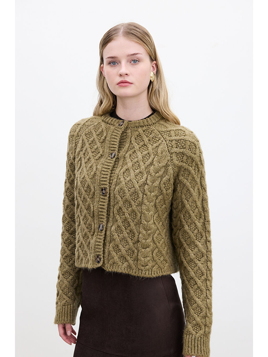 Kahverengi Saç Örgülü Hırka Toprak-1