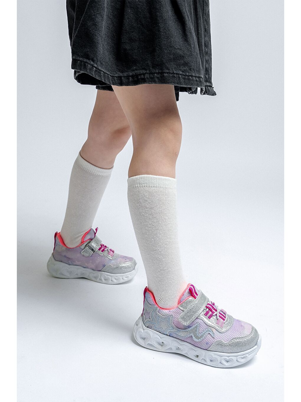 Gri Kız Çocuk Gümüş Işıklı Spor Ayakkabı