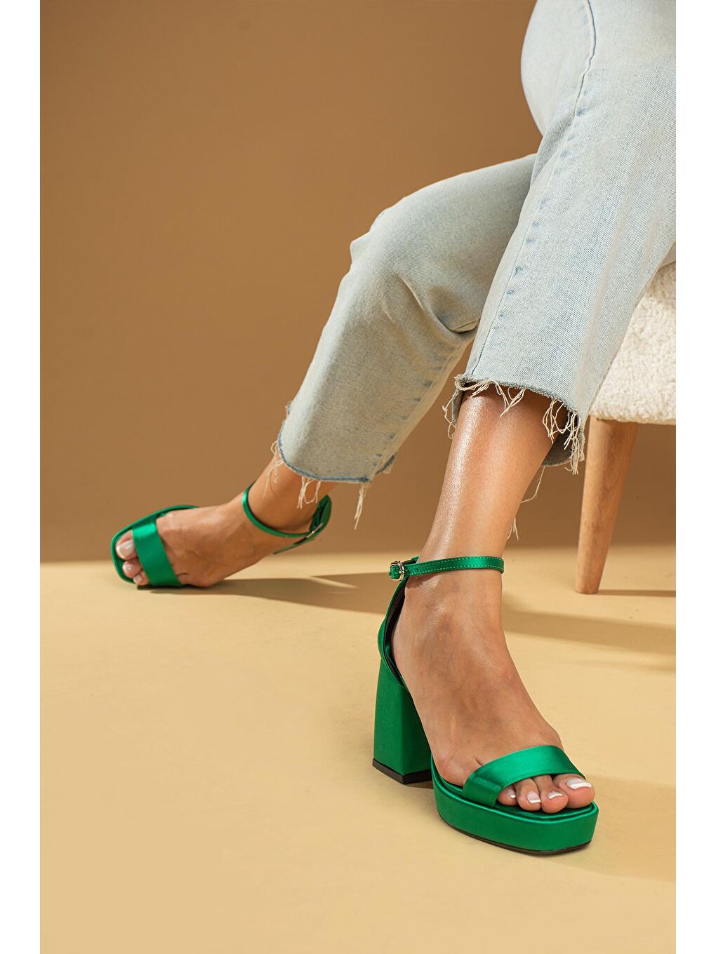 Yeşil Kalın Topuklu Platform Taban Kadın Topuklu Ayakkabı 016-1402-23Saten