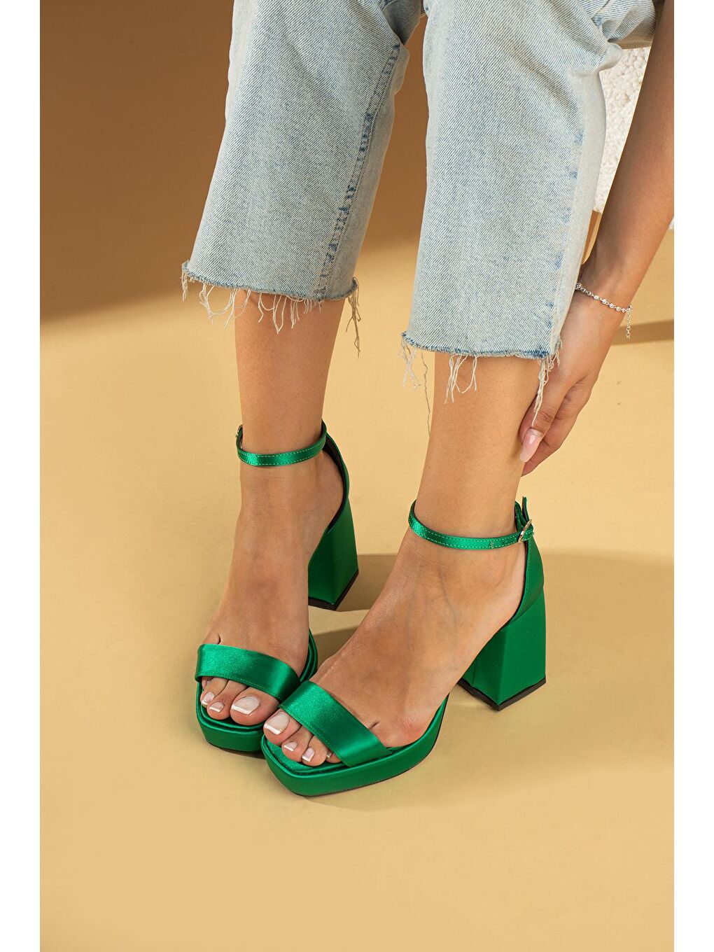 Yeşil Kalın Topuklu Platform Taban Kadın Topuklu Ayakkabı 016-1402-23Saten-1
