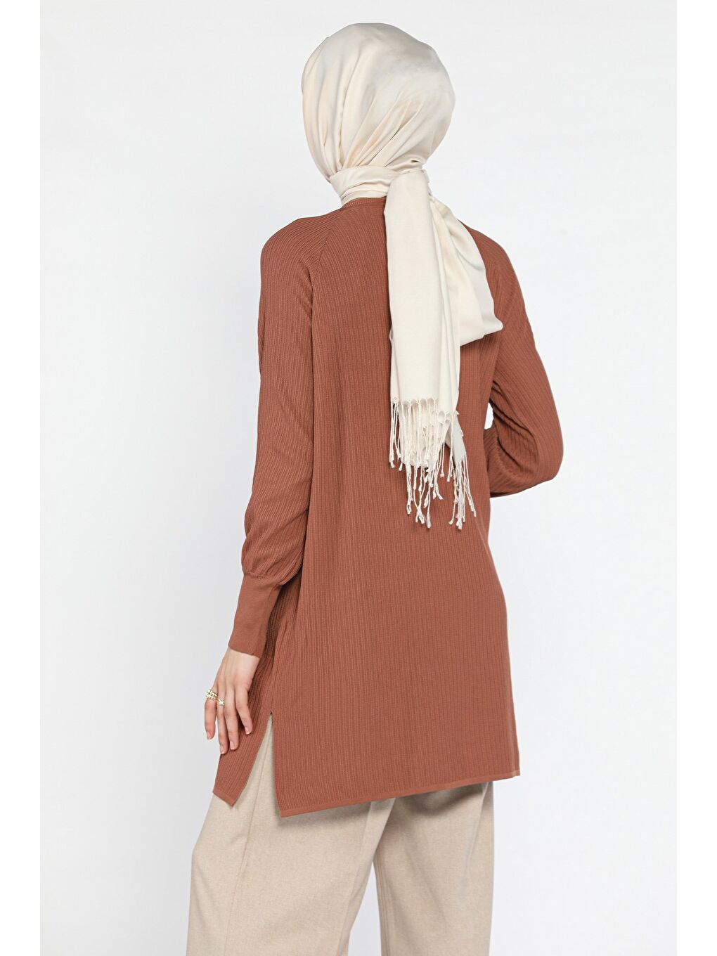 Kahverengi Bisiklet Yaka Taş Detaylı Tesettür Tunik-4
