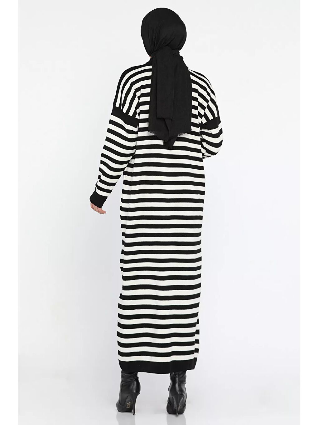 Siyah Kadın Tesettür Çizgili Yarım Fermuarlı Triko Elbise-5