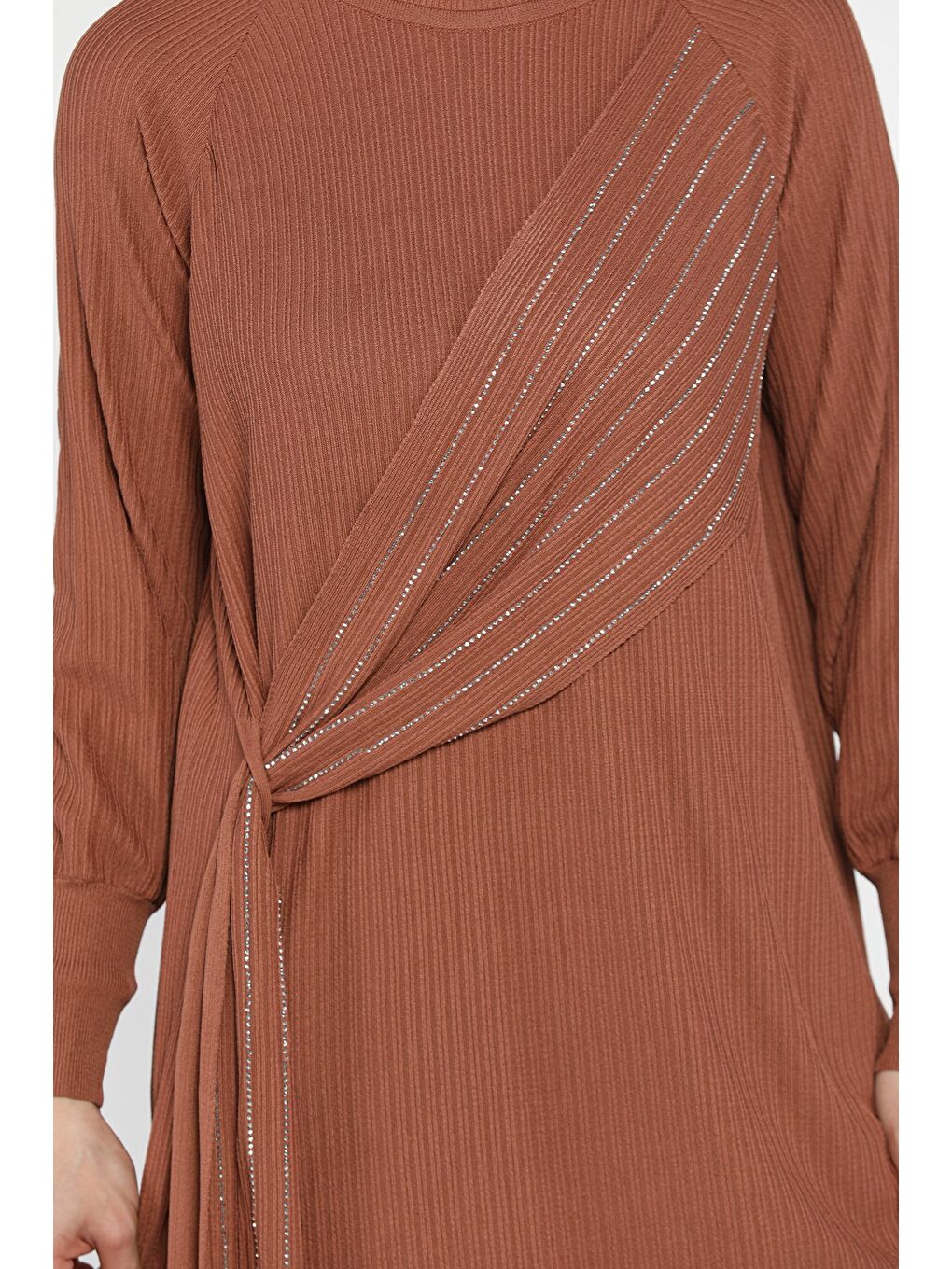 Kahverengi Bisiklet Yaka Taş Detaylı Tesettür Tunik-7