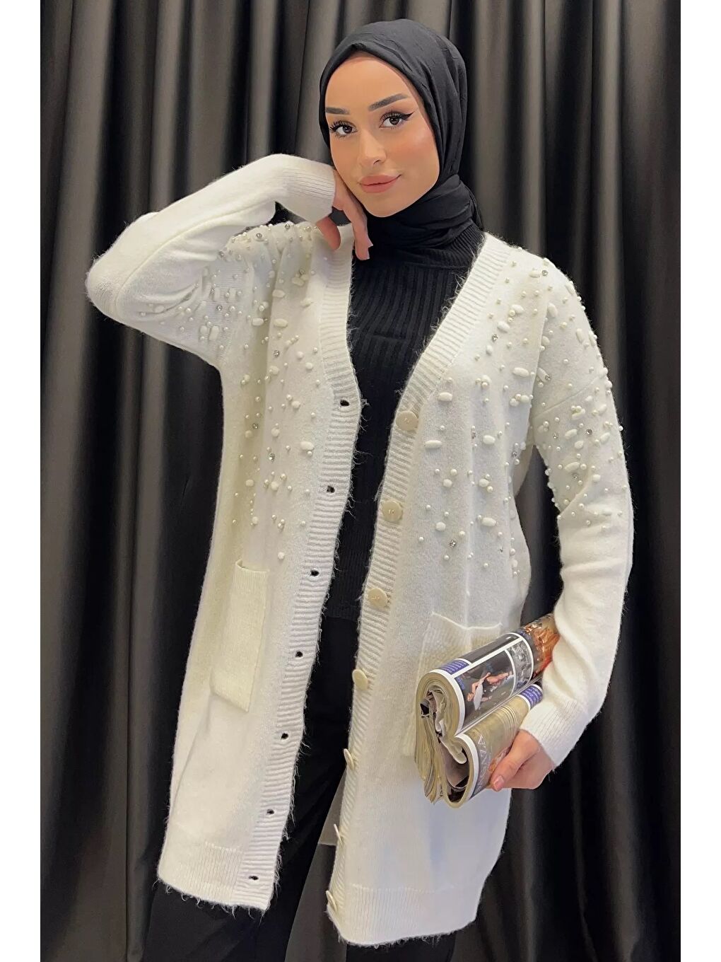 Ekru İnci Detaylı Tesettür Triko Hırka