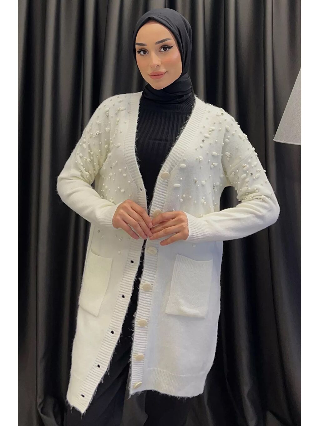 Ekru İnci Detaylı Tesettür Triko Hırka-2