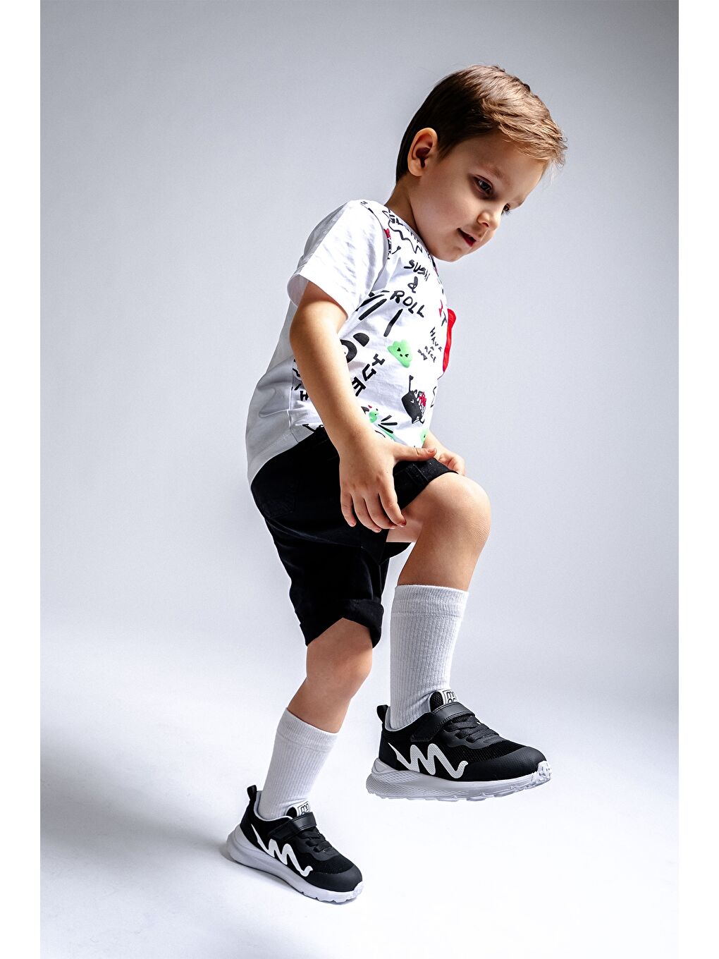 Erkek Çocuk Siyah Spor Ayakkabı