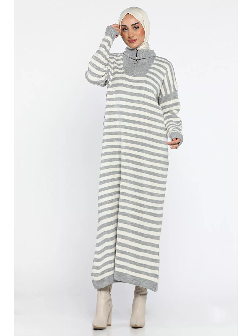 Gri Kadın Tesettür Çizgili Yarım Fermuarlı Triko Elbise-2