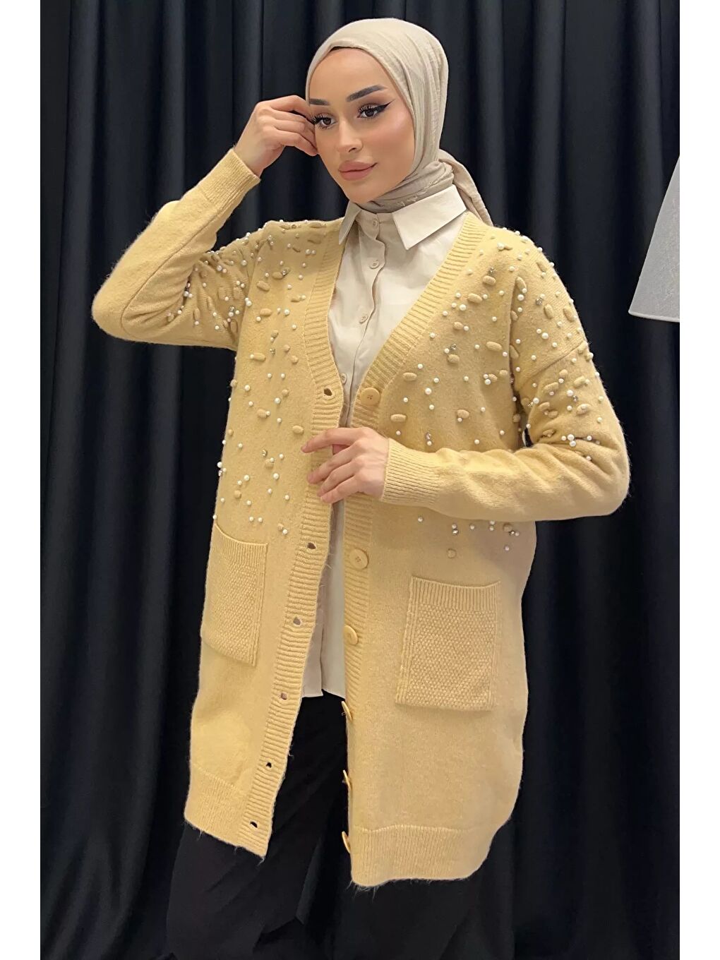 Bej İnci Detaylı Tesettür Triko Hırka-1