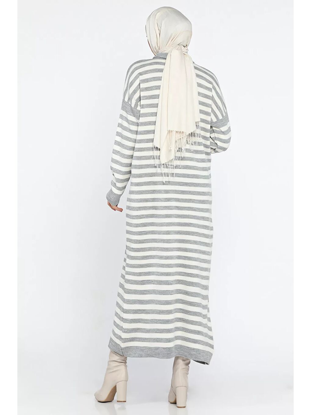 Gri Kadın Tesettür Çizgili Yarım Fermuarlı Triko Elbise-4