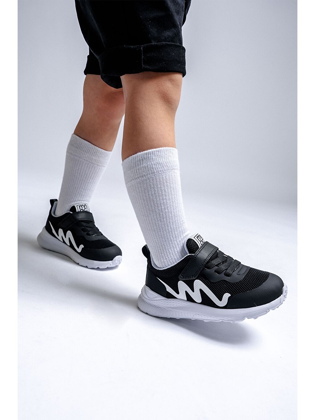 Erkek Çocuk Siyah Spor Ayakkabı-1