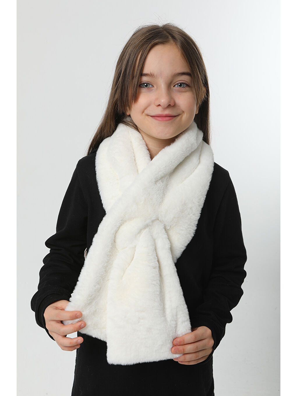 Çocuk Pelüş Kaşkol Boyunluk Atkı RKB Ç 01 Ekru