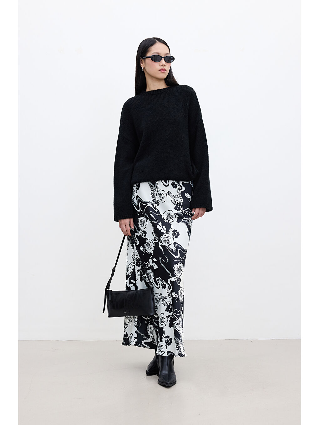 Karışık Desenli Saten Midi Etek Sakura-1