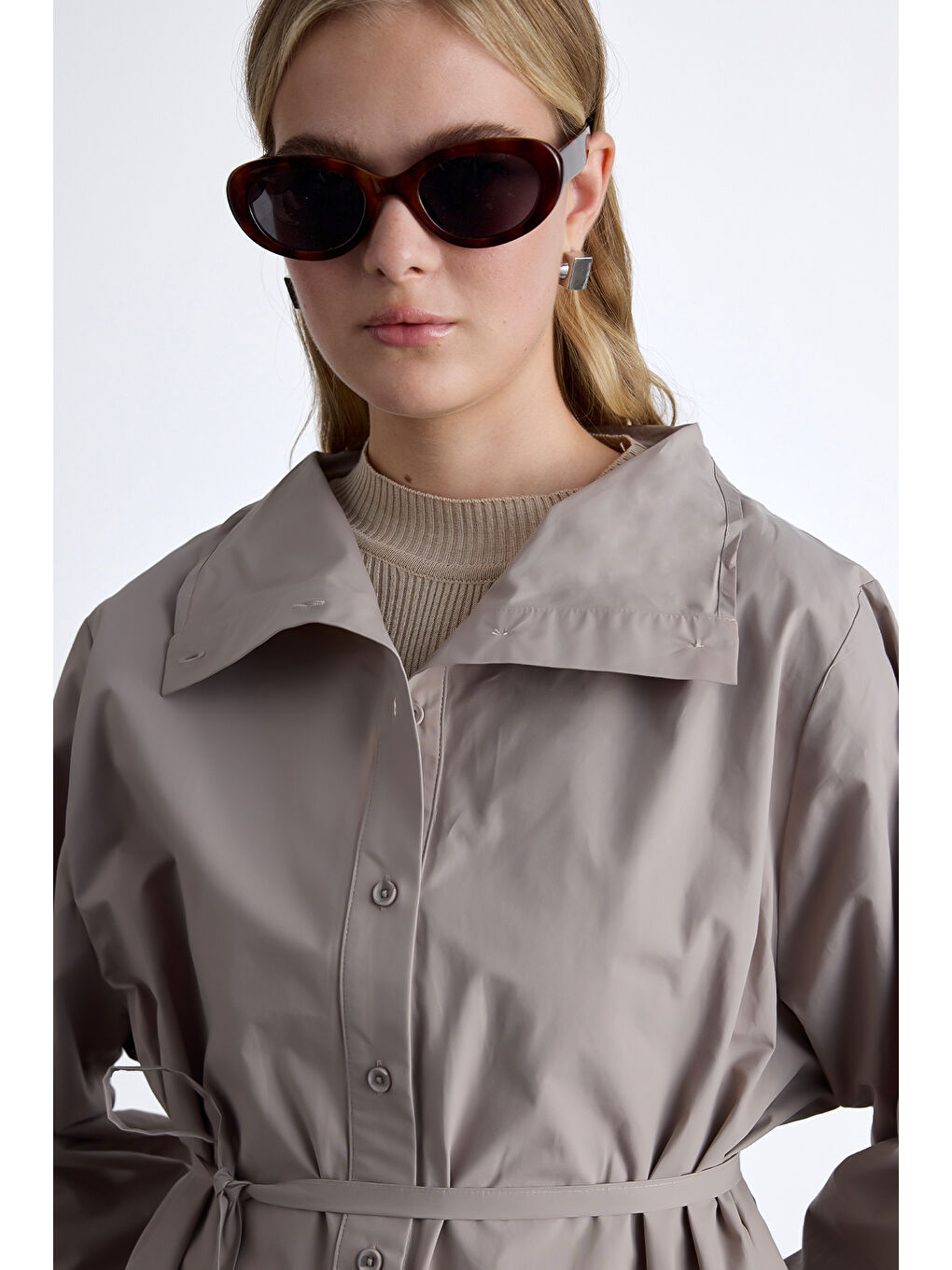 Karışık Yüksek Yakalı Tasarım Gömlek Vizon-1