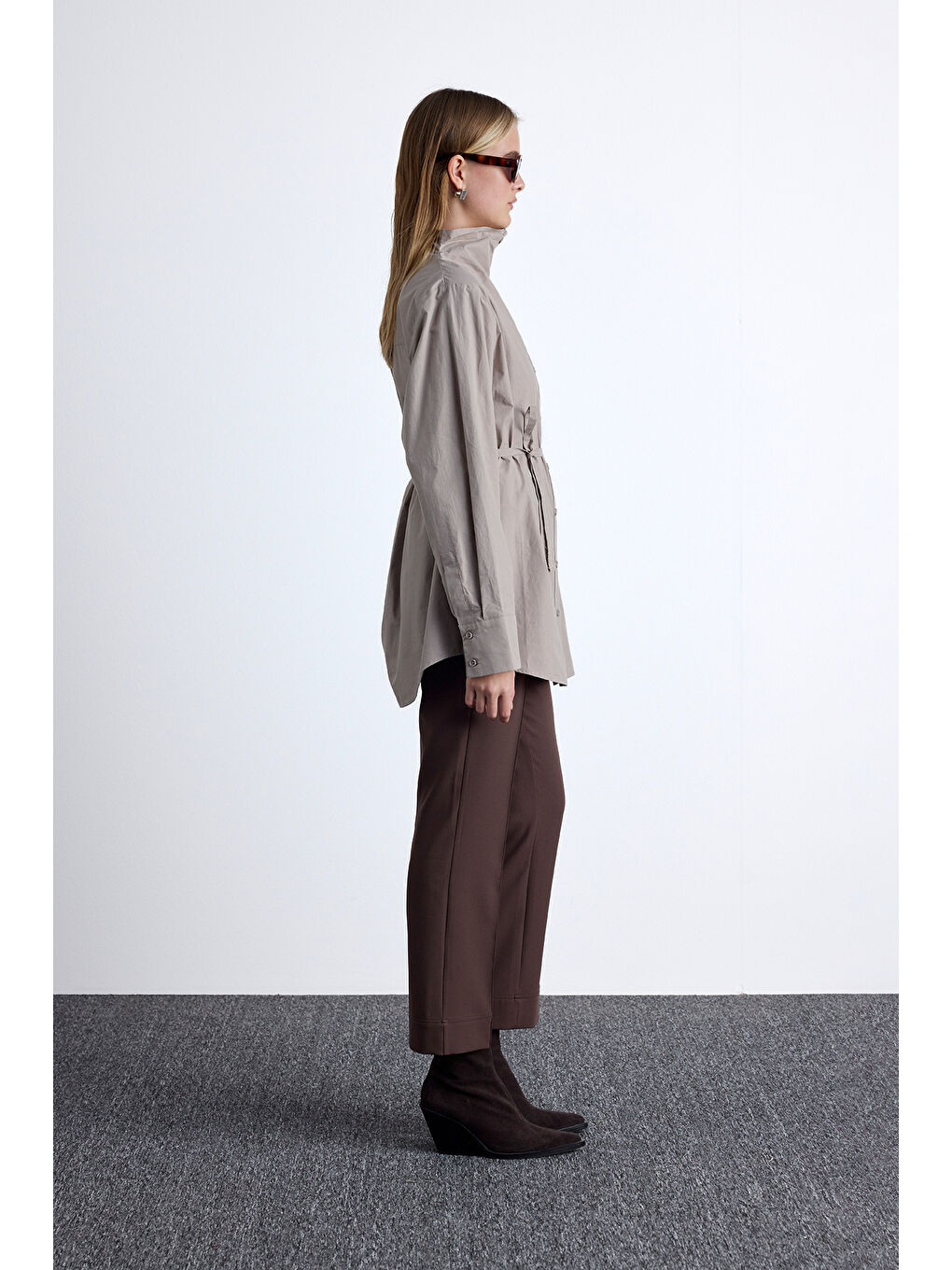 Karışık Yüksek Yakalı Tasarım Gömlek Vizon-2