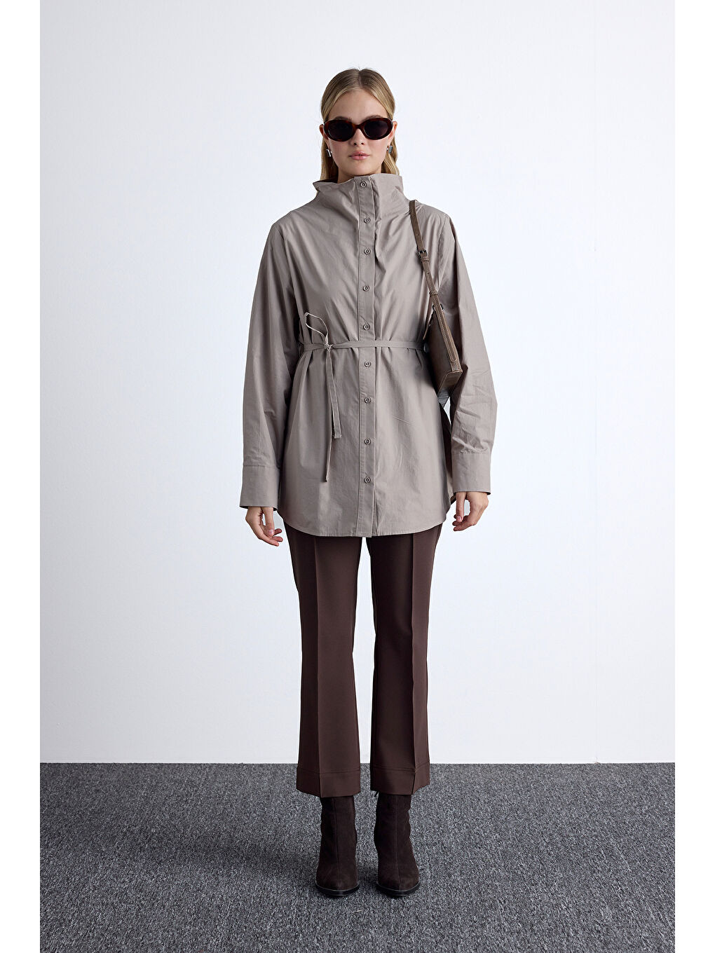 Karışık Yüksek Yakalı Tasarım Gömlek Vizon-3