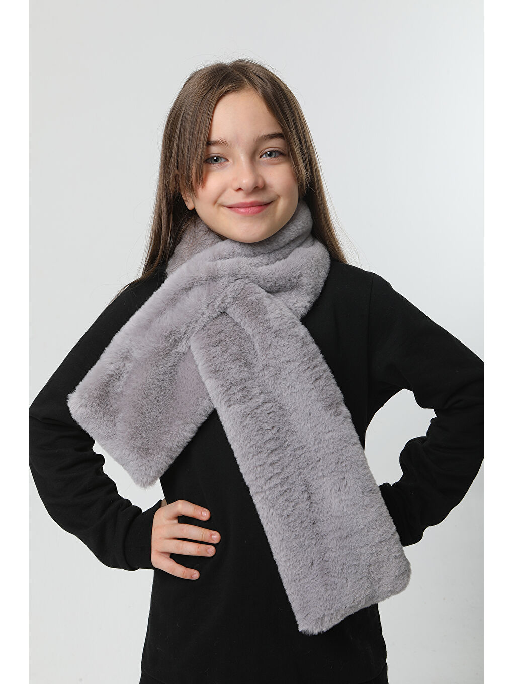 Gri Çocuk Pelüş Kaşkol Boyunluk Atkı RKB Ç 01 Füme-2