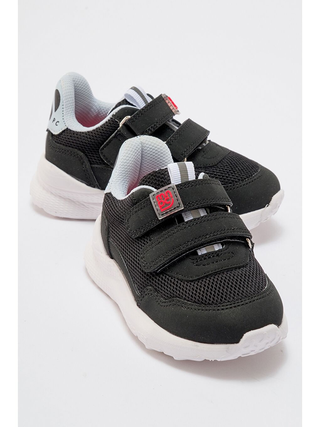 Erkek Çocuk Siyah Spor Ayakkabı