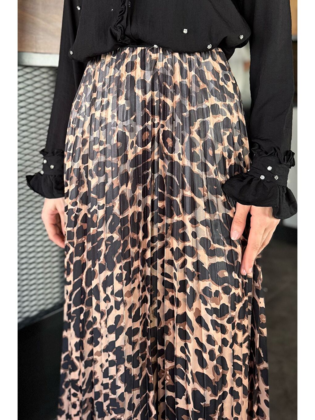 Bej Leopar Desenli Tesettür Pileli Etek-2