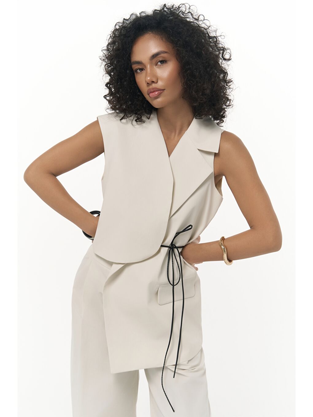 Kampala Asimetrik Bej Yelek Pantolon Takım-1