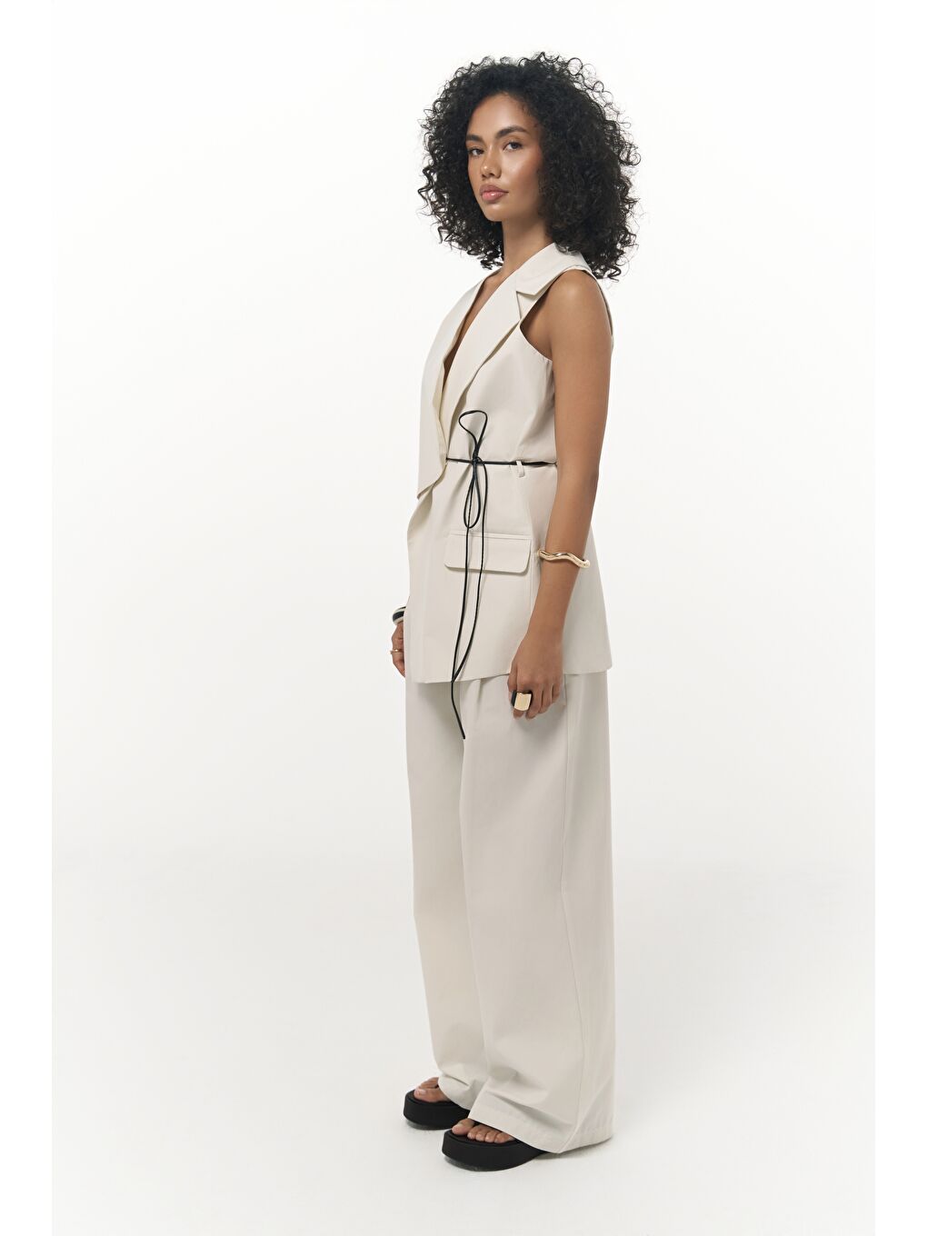 Kampala Asimetrik Bej Yelek Pantolon Takım-3