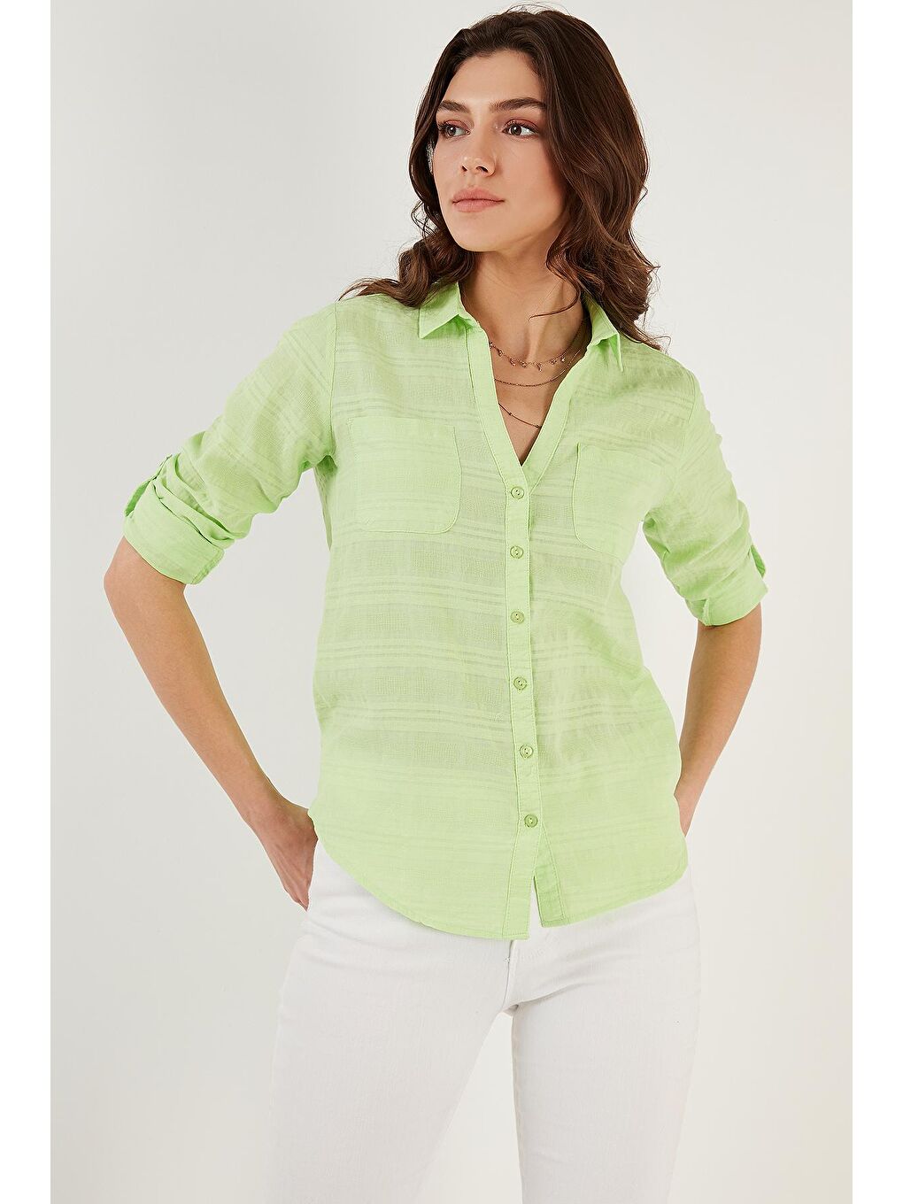 Yeşil Pamuklu Çift Cepli Slim Fit Katlanabilir Kollu İnce Gömlek 514257518-4