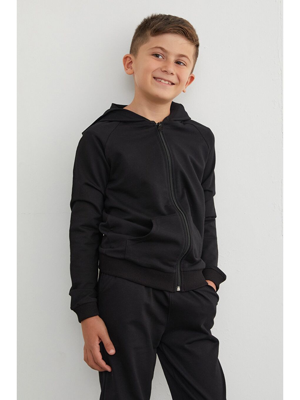 Siyah Kapüşonlu Fermuarlı Unisex Çocuk Eşofman Takımı-2