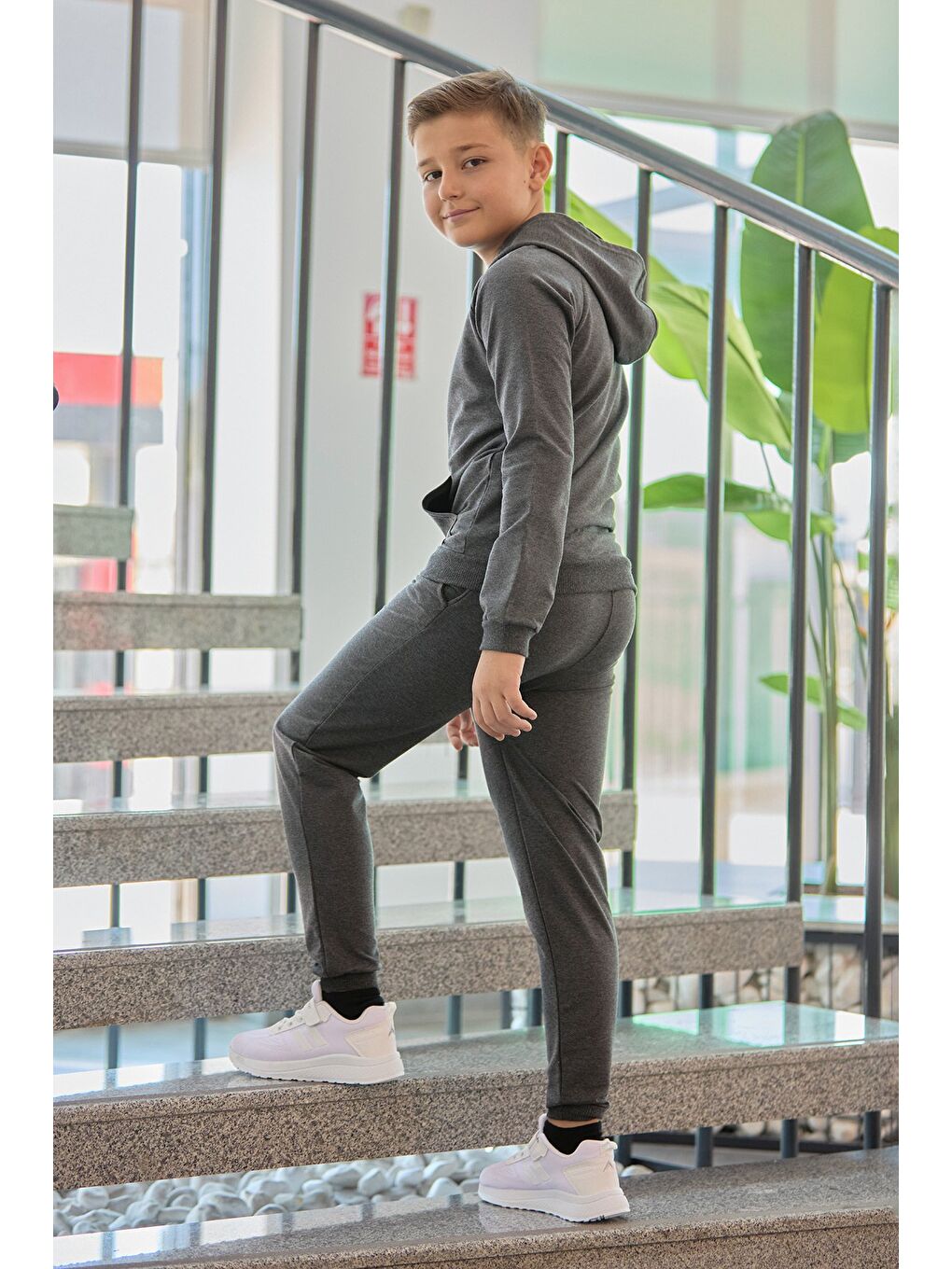 Antrasit Kapüşonlu Fermuarlı Unisex Çocuk Eşofman Takımı-4