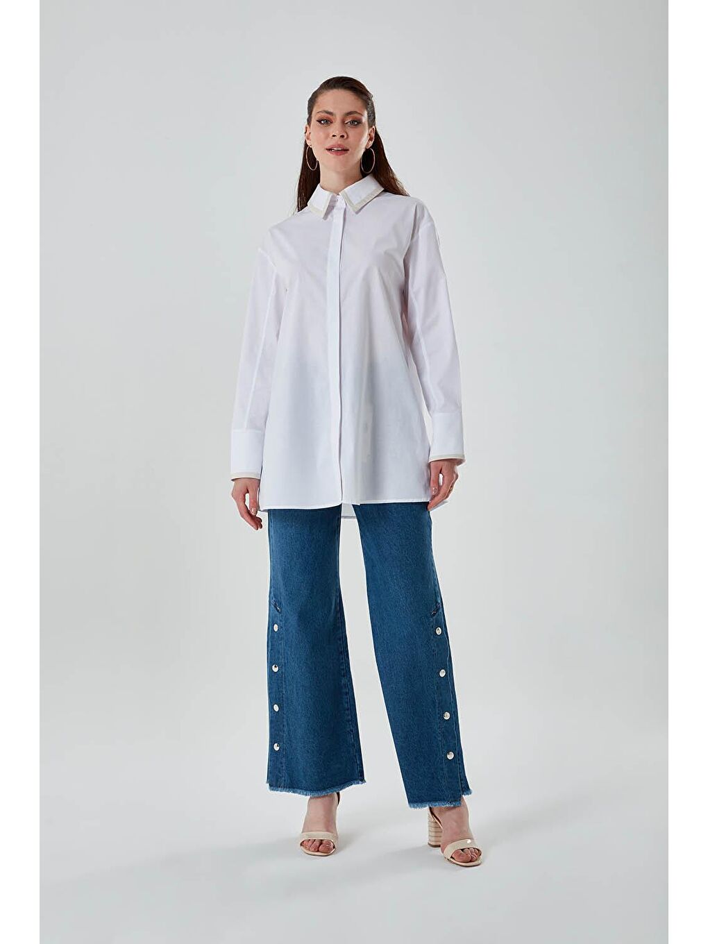 Biye Detaylı Beyaz Gömlek-2