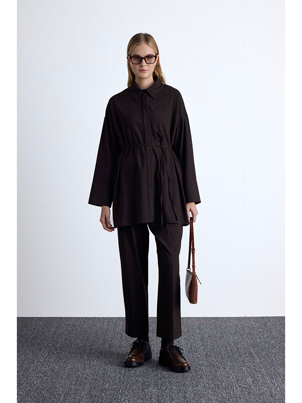 Kahverengi Klasik Kesim Pile Detaylı Pantolon Acı Kahve-1