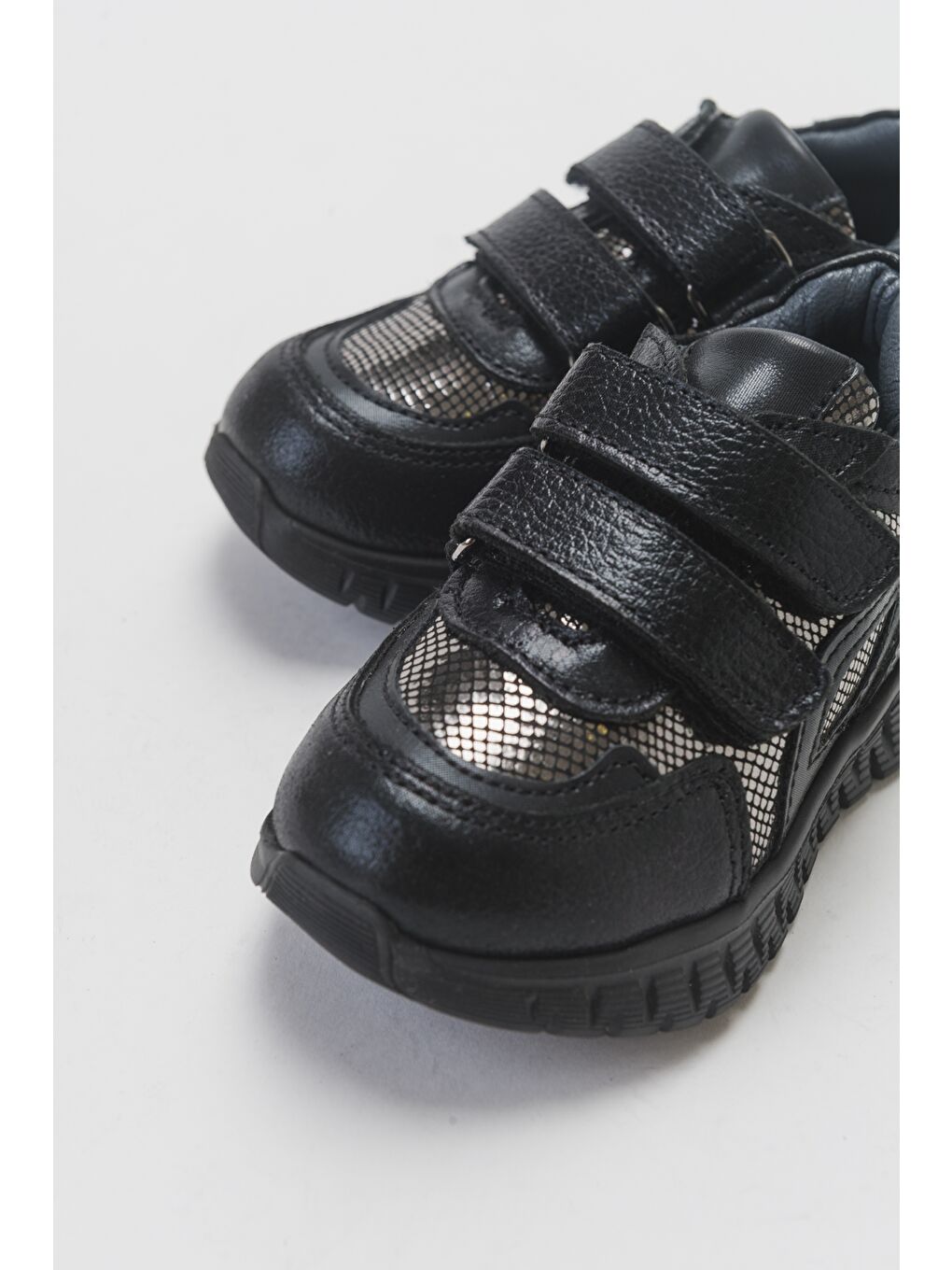 Kız Çocuk Siyah Hakiki Deri Günlük Çocuk Ayakkabı