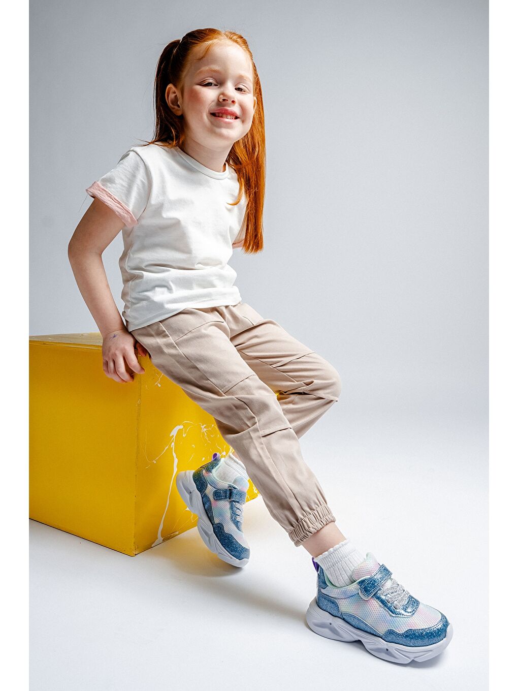 Kız Çocuk Mavi Işıklı Spor Ayakkabı