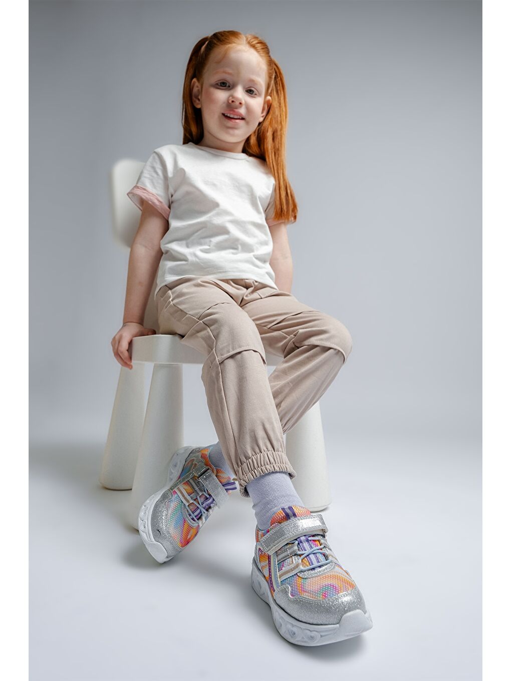 Gri Kız Çocuk Gümüş Işıklı Spor Ayakkabı-1