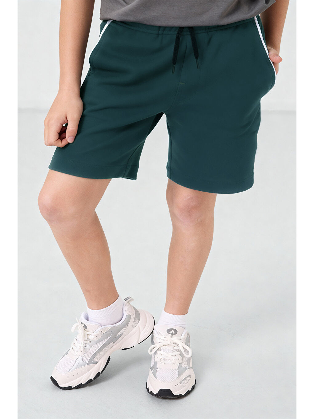 Orman Yeşili Standart Fit Erkek Çocuk Şort - 11284-2