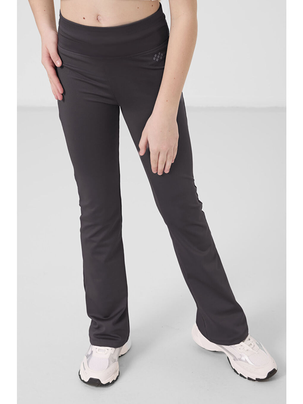 Antrasit Esnek Standart Fit Basic Performans İspanyol Paça Kız Çocuk Tayt - 75193-2