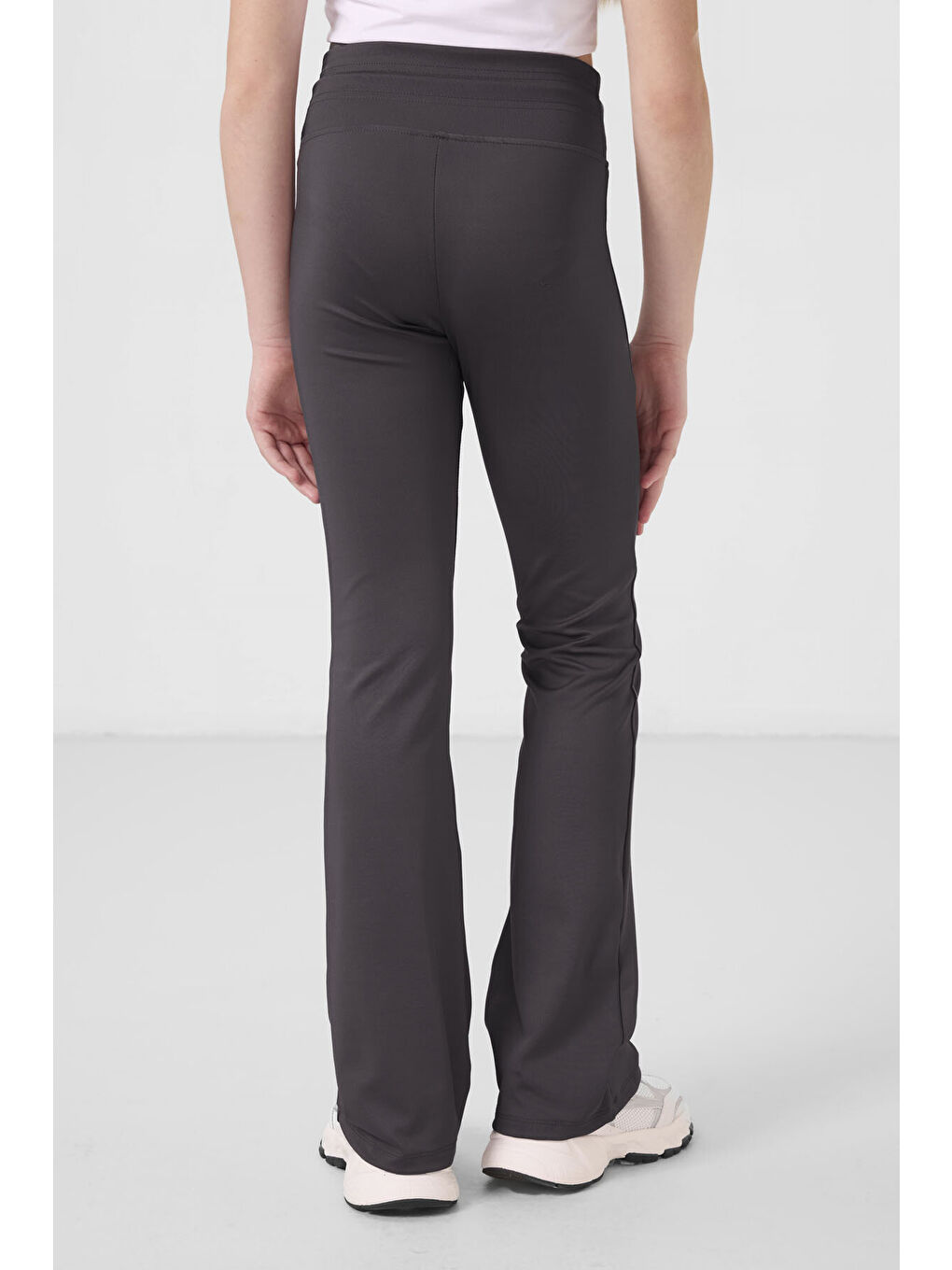 Antrasit Esnek Standart Fit Basic Performans İspanyol Paça Kız Çocuk Tayt - 75193-4