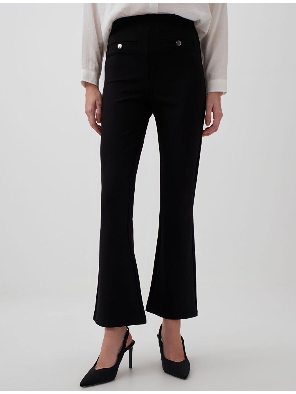 Siyah Yüksek Bel Bol Paça Fileto Cepli Pantolon-1