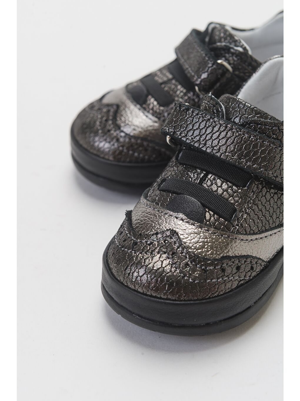 Kız Çocuk Siyah Hakiki Deri İlk Adım Günlük Ayakkabı