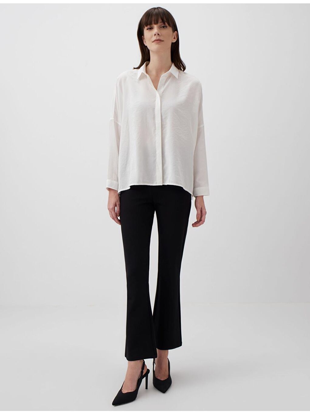 Siyah Yüksek Bel Bol Paça Fileto Cepli Pantolon-3