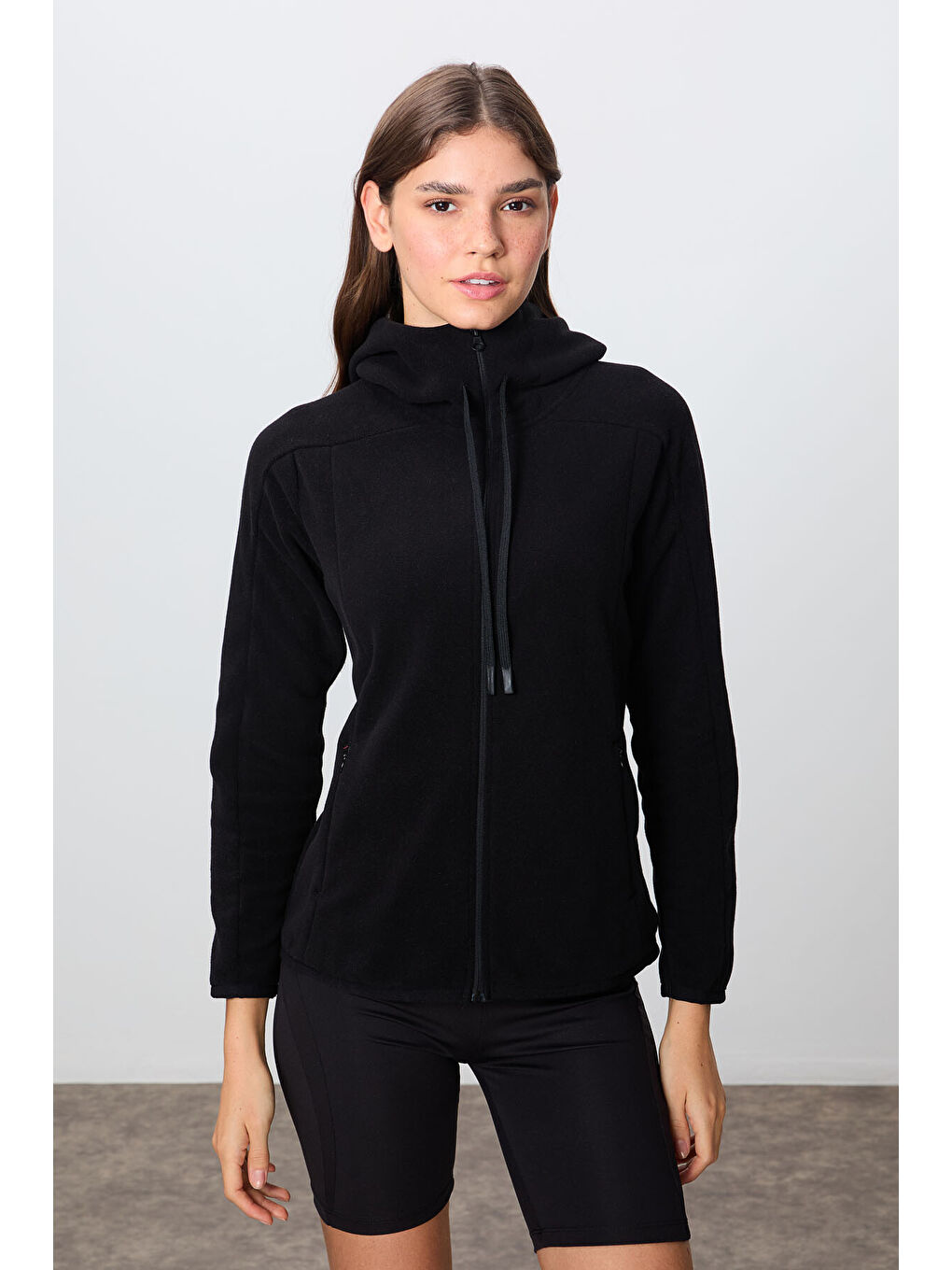 Siyah Kalın Yumuşak Dokulu Kapüşonlu Standart Fit Nakışlı Polar Kadın Sweatshirt  97287