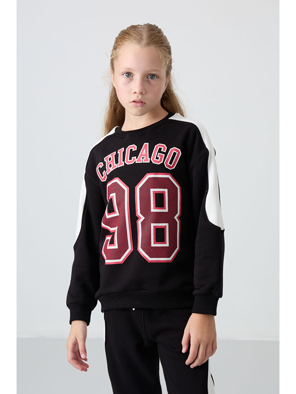 Siyah Pamuklu İçi Tüylü Yumuşak Dokulu Standart Fit Nakışlı Kız Çocuk Eşofman Takım - 75170-6