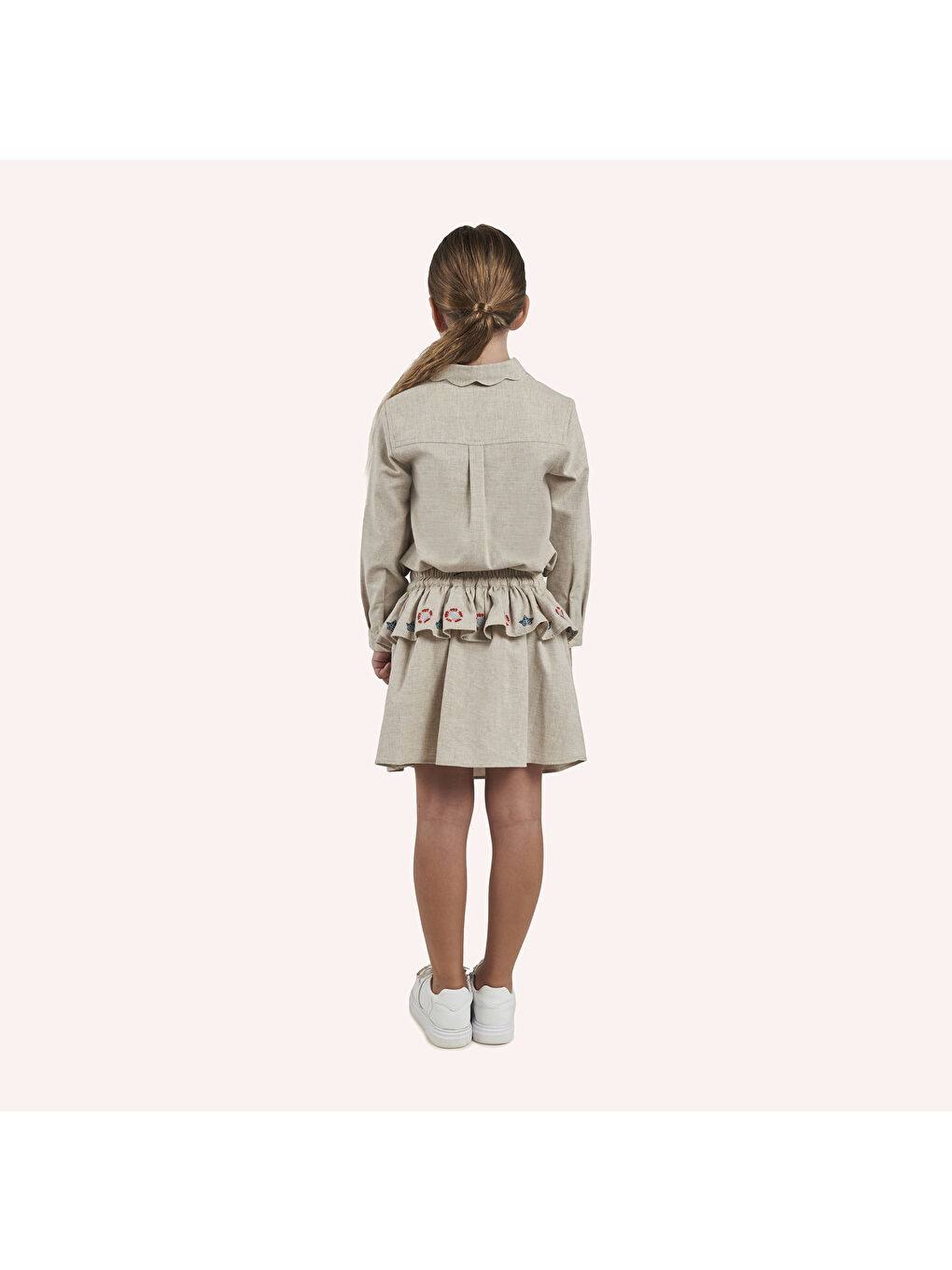 Kız Çocuk Yakası Nakış Detaylı Bej Gömlek-1