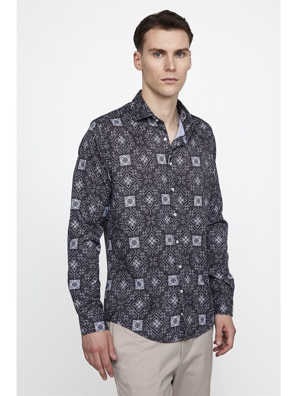 Siyah Tudors Slim Fit Dar Kesim Uzun Kollu Elastanlı Baskılı Yüksek Yaka Erkek Renkli Gömlek-1