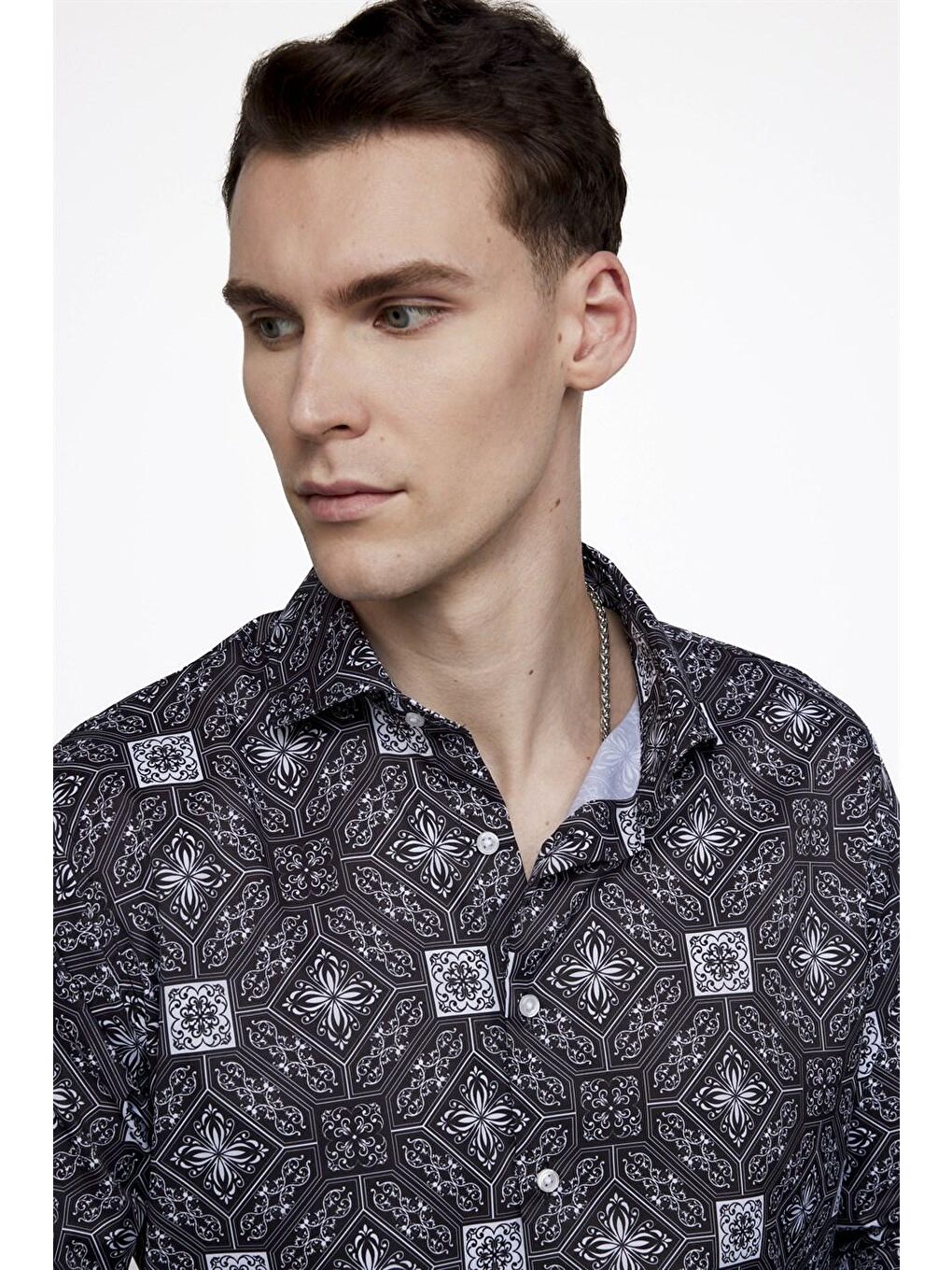 Siyah Tudors Slim Fit Dar Kesim Uzun Kollu Elastanlı Baskılı Yüksek Yaka Erkek Renkli Gömlek-2