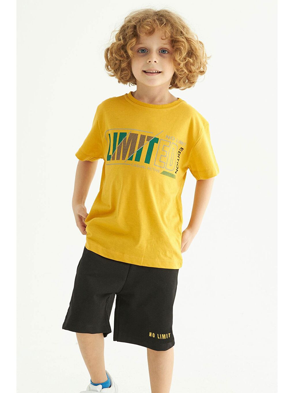 Sarı Bisiklet Yaka Lımıted Baskılı Erkek Çocuk Şortlu Takım-1